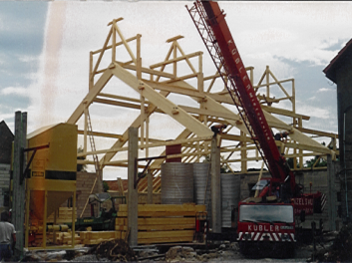 1989 – Bau der ersten Lagerhalle und Start der Vermarktung an Bäcker